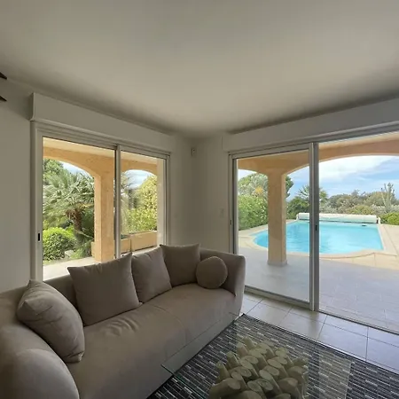 Avec Piscine A Quelques Minutes De La