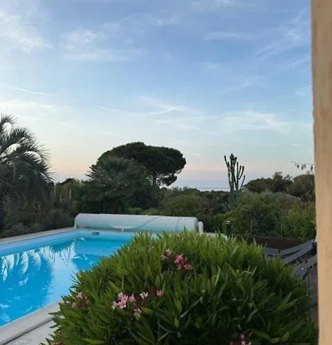 Avec Piscine A Quelques Minutes De La וילה
