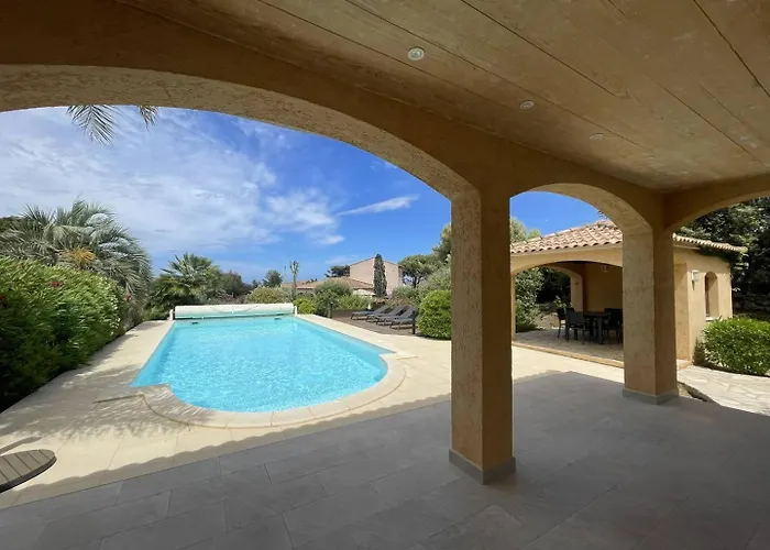 Villa Avec Piscine A Quelques Minutes De La *